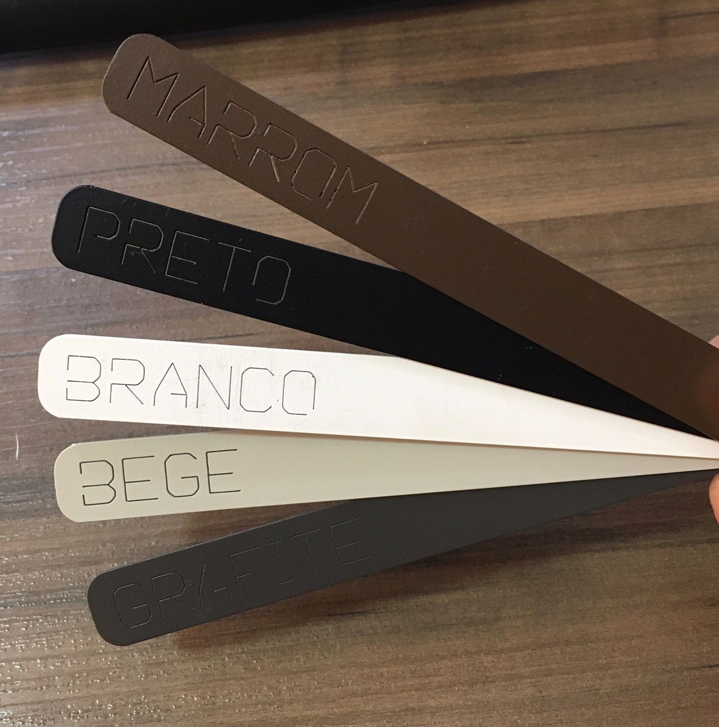 Arandela Bari Articulada Foco Metallo