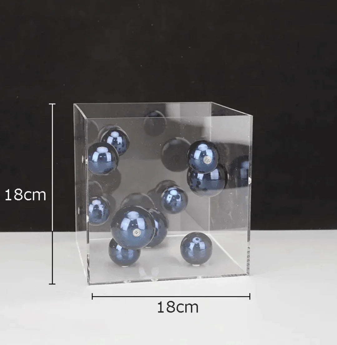 Caixa de Acrílico Transparente com Esferas de Metal - STOA HOME DESIGN