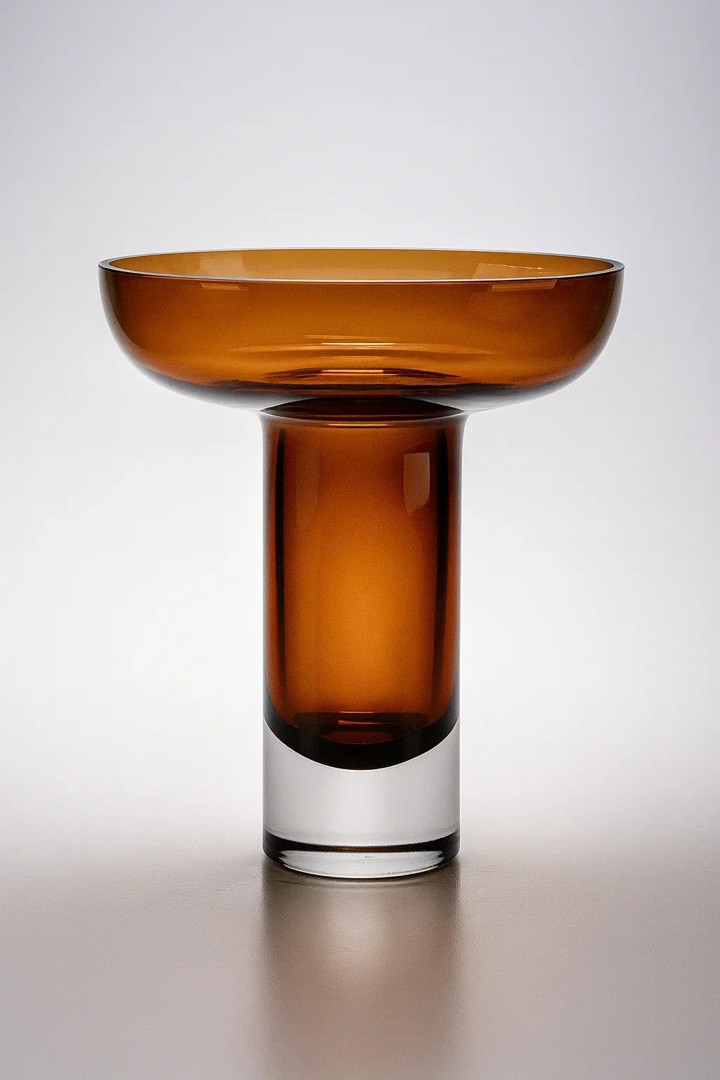 vaso_de_vidro_ambar_flores - STOA DESIGN