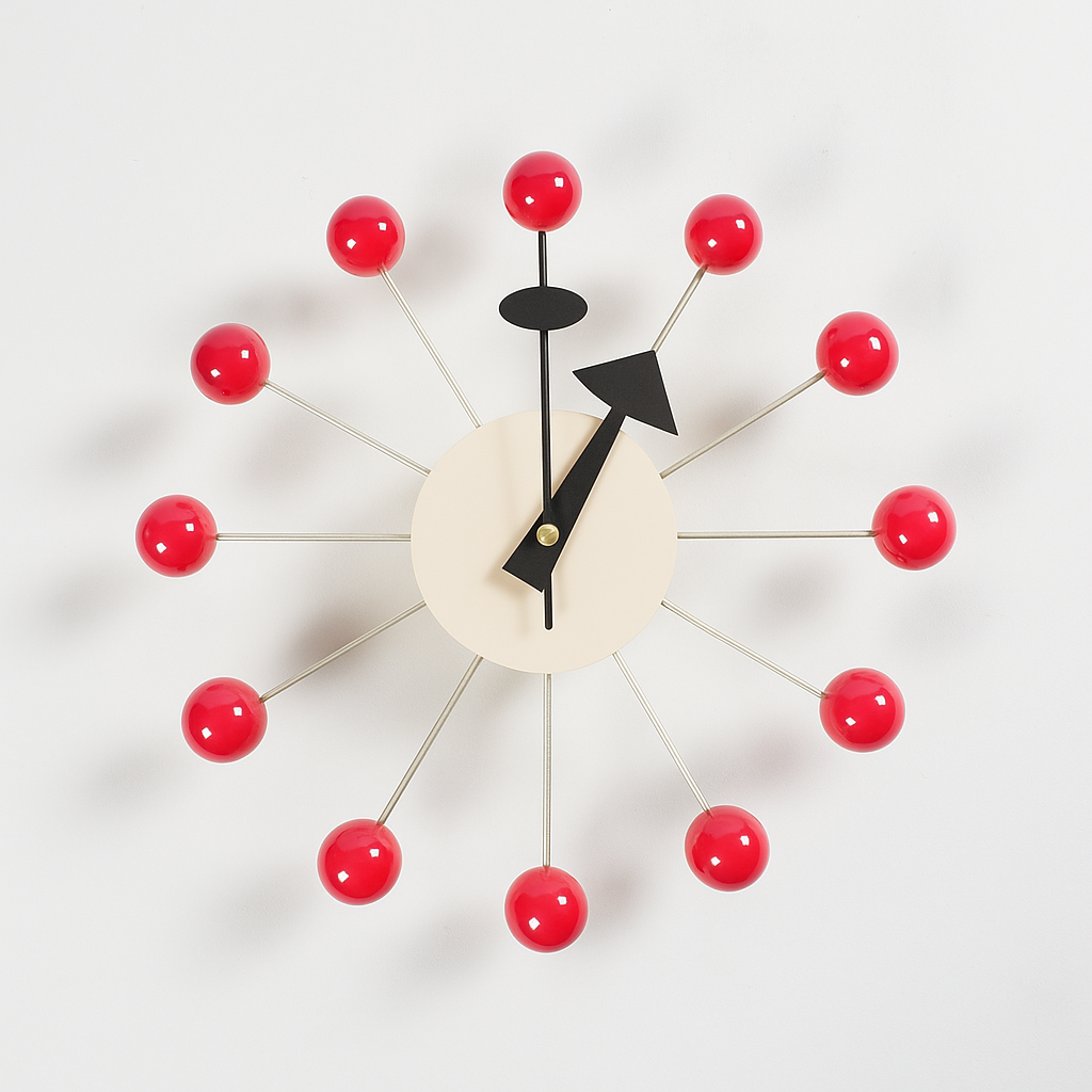 Relógio de Parede Europeu em Metal e Madeira