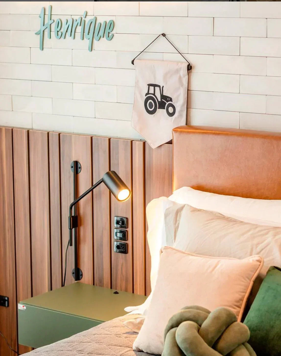 Arandela Cilindro Articulada - Foco Metallo - STOA HOME DESIGN