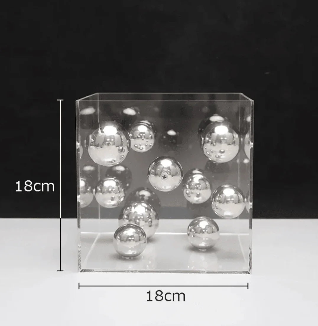 Caixa de Acrílico Transparente com Esferas de Metal - STOA HOME DESIGN