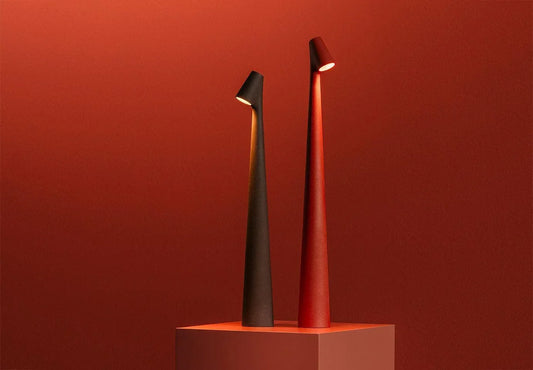 Lâmpadas de mesa modernas em preto e vermelho, design atemporal e sustentável para decoração de casa