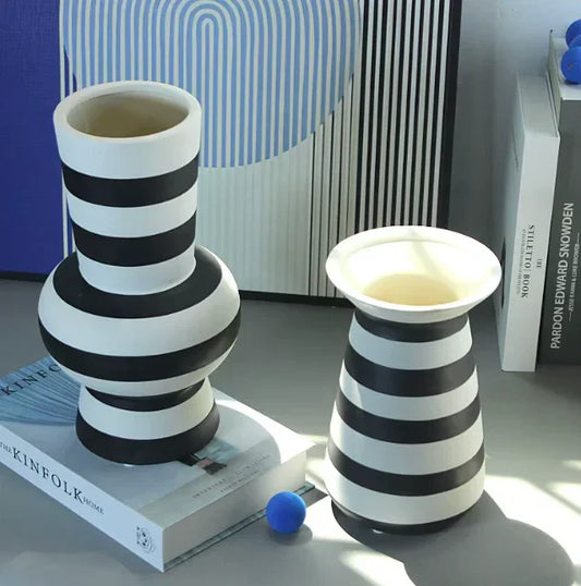 Vaso Listrado Preto e Branco - STOA HOME DESIGN