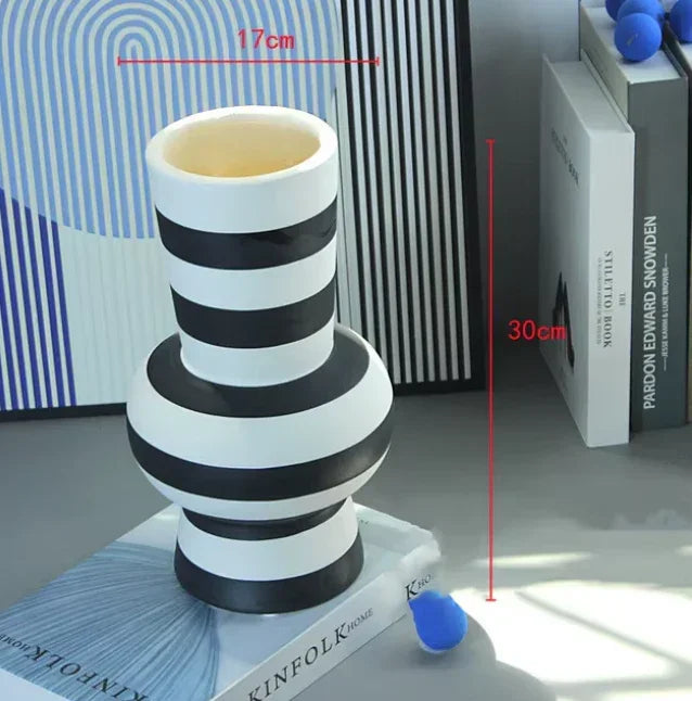 Vaso Listrado Preto e Branco - STOA HOME DESIGN